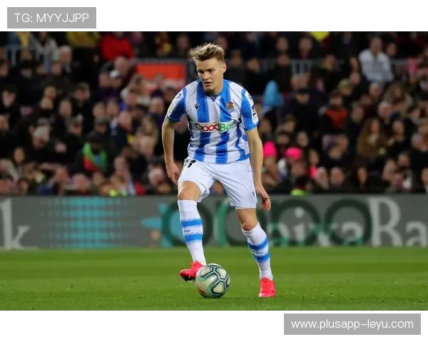 厄德高：从神童到顶级中场的历史地位解析